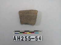 藏品(灰色夾砂陶口緣殘件)的圖片